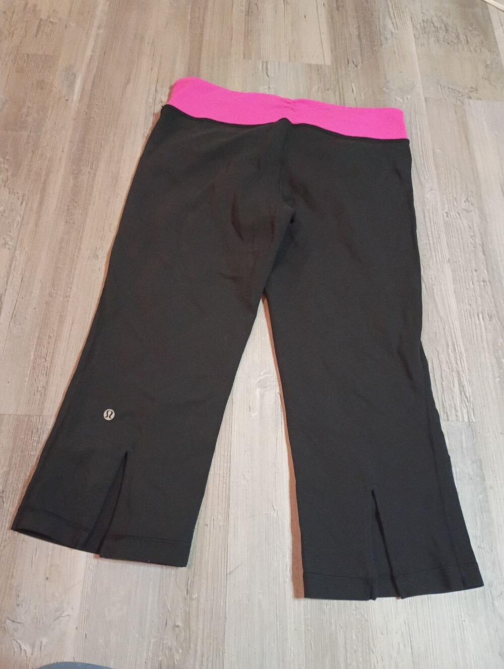 Lululemon - Picture 4 of 5